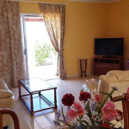 Ocean View 3bedroom With Pool كالاو سالفاجي